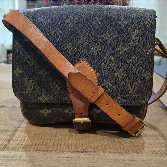 Authentic Vintage Louis Vuitton Cartouchiere MM - Picture 1 of 10